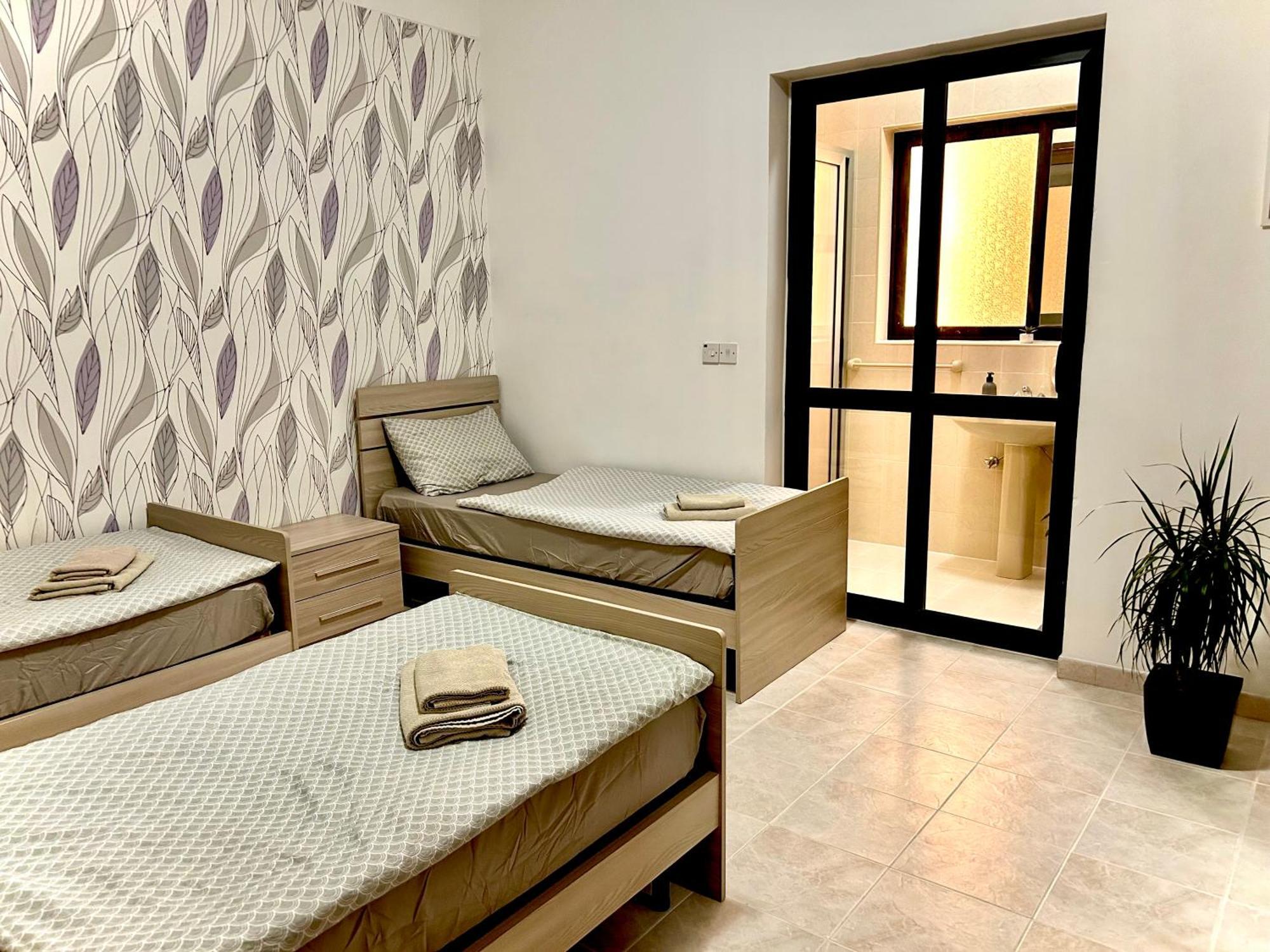 Arzella Apartments Xlendi Stylish Stay Near Beach Local Eats Exterior photo
