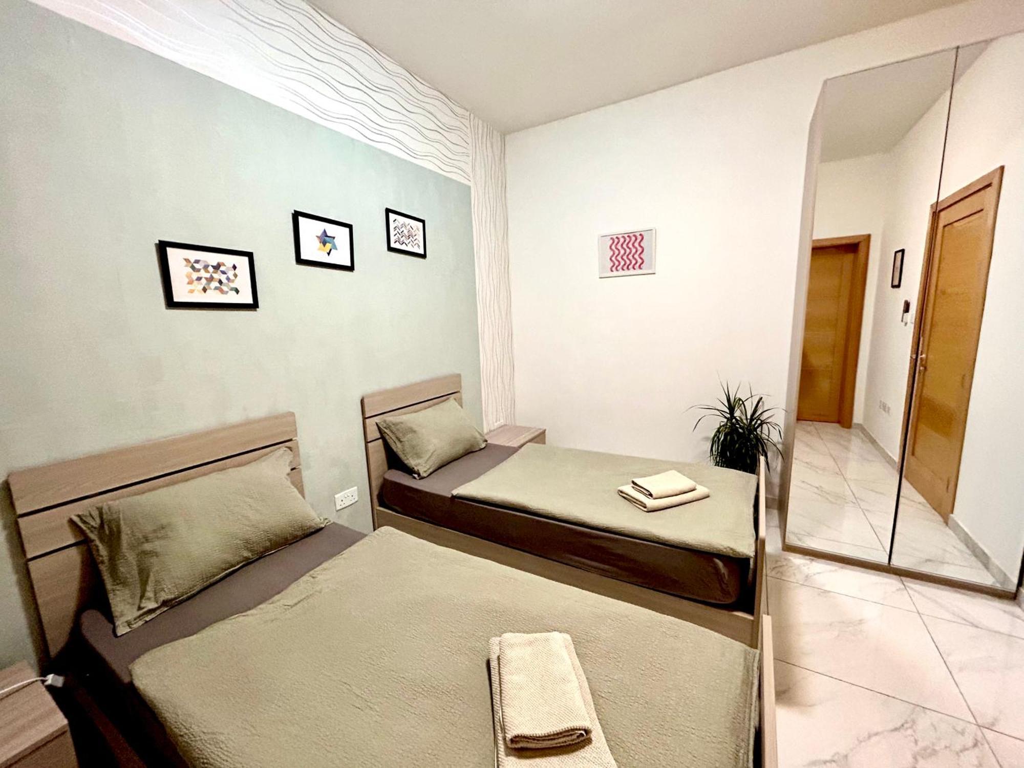 Arzella Apartments Xlendi Stylish Stay Near Beach Local Eats Exterior photo