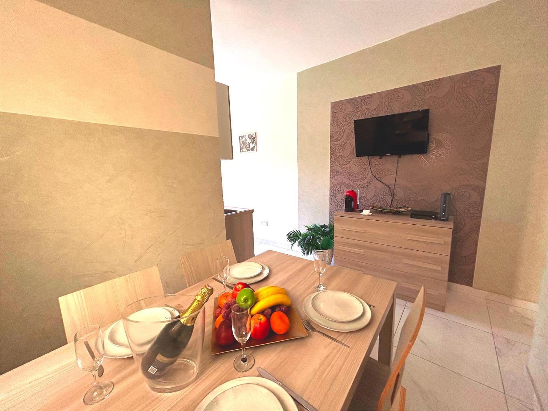 Arzella Apartments Xlendi Stylish Stay Near Beach Local Eats Exterior photo