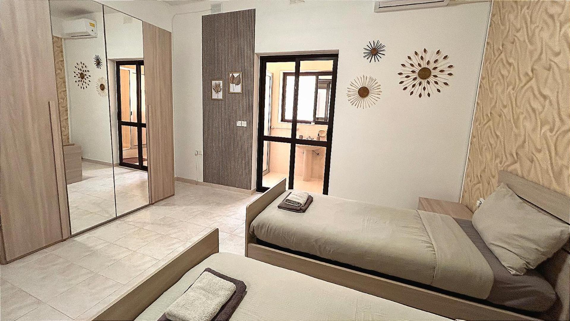 Arzella Apartments Xlendi Stylish Stay Near Beach Local Eats Exterior photo