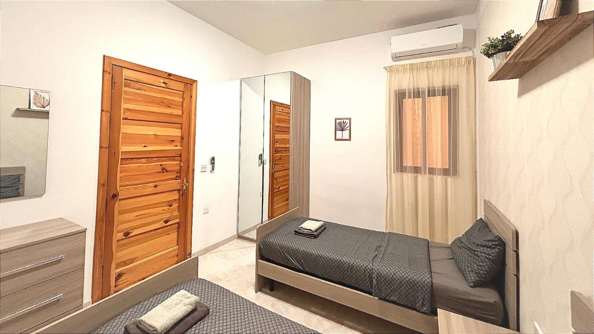 Arzella Apartments Xlendi Stylish Stay Near Beach Local Eats Exterior photo